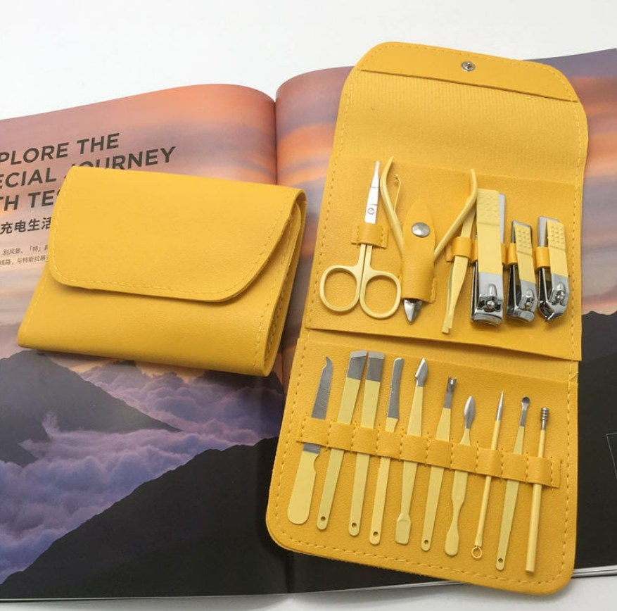 Manicure Set Professional Nail Clippers Pedicure Kit, 16 pcs Stainless Steel Nail Care Tools Grooming Kit @ Just Rs.599/-